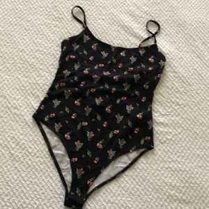 Floral tank bodysuit. 4x$20 CREATE BUNDLE!